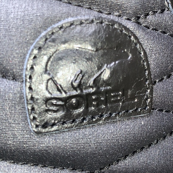 LMT ED 8.5 Joan Of Arctic Black Ostrich Fur Lined Winter Boots (Gold Hardware) - Picture 9 of 16